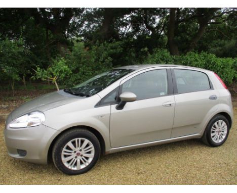 Make &amp; Model: Fiat Punto Dyn M-Jet 5drDate of Reg: KT08 XMWColour: Greycc: 1248MoT: 21-02-2022Fuel Type: DIESELMileage: 1