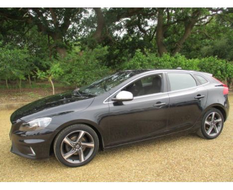 Make &amp; Model: Volvo V40 R Design D2 5drDate of Reg: AO63 CLYColour: Blackcc: 1560MoT: 22-11-2021Fuel Type: DIESELMileage: