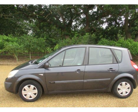 Make &amp; Model: Renault Scenic Expression DCIDate of Reg: NG54 SLZColour: Greycc: 1461MoT: 09-04-2022Fuel Type: DIESELMilea