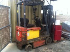 Toyota 2,600 lb. 36-Volt Sit-Down Electric Forklift, Model 5FBCU15, S/N 60652 with 3-Stage 189