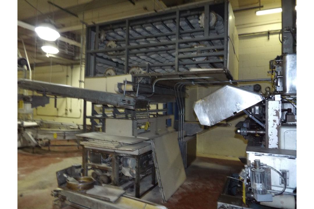  - Image 2 of 4