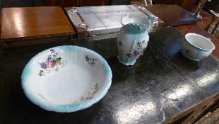 A porcelain toilet set comprising water