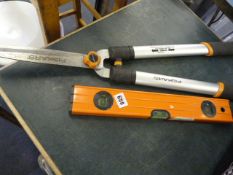 *Pair of Extending Shears & Spirit Level