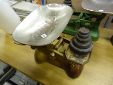 *Set of Balance Scales with Steel Pan & Weights