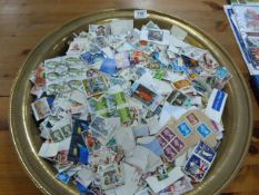 Large Quantity of British & Foreign Stamps