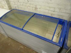 Novum Display Freezer with Sliding Transparent Lid