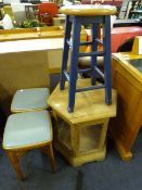 Light Oak Display Cbainet & 3 Stools