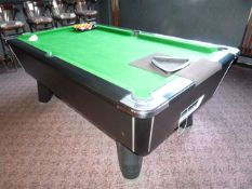 *Supreme Pool Table with Balls