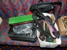 *Assorted Snooker Table Cloths and Triangles