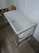 Plastic & Aluminium Framed Wash Tank