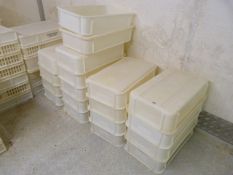 30 White Plastic Trays