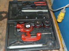 *Super Ego Hand Pipe Threader