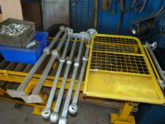 *Scaffold Safety Gate - Handrails & Clips