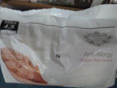 *Single 4.5 Tog Anti-Allergy Hollow Fill Duvet