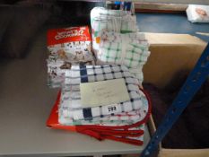 *6 Packs of T-Towels - Aprons & Oven Gloves