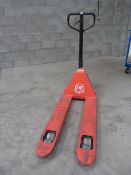 *Novel TCK 2 Tonne Pallet Truck (550 x 1100)