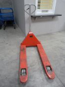 *Warrior 2.5 Tonne Pallet Truck (685 x 1100)