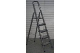 1 x LEIFHEIT Five Tread STEP Safety LADDERS Aluminium EN131 Weight Capacity 150kg - Ideal For
