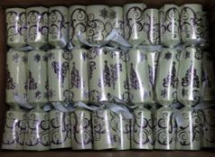 50 x Fayre Christmas Crackers – Ref : CAT095 – Boxed – Unused – Each comes with Gift, Hat, Snap &