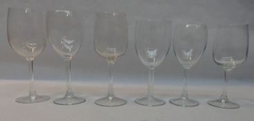 24 x Wine Glasses Various 175ml-250ml – Ref : CAT017 – Model: M13,M12,M06,M10 – Ideal for