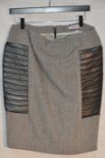1 x Hemyca Grey Leah Skirt – Size 10 - High Resale Value – Ref : G35 - CL007 - Location: