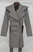 1 x D Effect Casmere Grey Coat  - Small – High Resale Value – Ref : G24 - CL007 - Location: