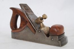 A LATE 19TH/EARLY 20TH-CENTURY SCOTTISH PATTERN SMOOTHING PLANE with fine yew-wood infill