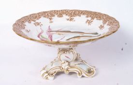 A good 1904 Worcester Vitreous 68547 hand painted fruit bowl. The top, sides and undersides being