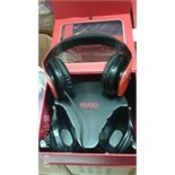 Brand new Hugo Boss - designer Headfones - sound quality noise reduction - Boxed in original