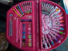 18 x Disney Minnie Mouse Carry along art case. New and Sealed (carry handles are damaged!!) Huge