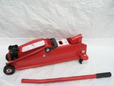 x4 - 3.0 Ton floor jack 16kgs. BRAND NEW Capacity of 3 ton. lifting rang 130-387mm. Mainly used