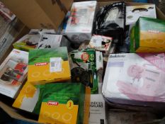 1 x Large Pallet to contain: Beldray sewing machine, pyrex dish sets, 2 cup coffee maker, 4 cup