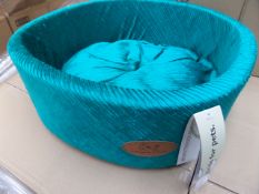 16 x Trendy Pets. Beds for pets. Dog/Cat Beds. Brand new and Sealed. RRP £240! Great fast moving