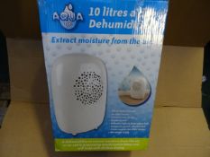 1 x Aqua Dri Dehumidifer. Extracts upto 10 liters of moisture from the air a day! High quality, High