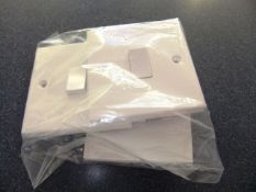 1 BOX QTY 120 I GANG 2 WAY LIGHT SWITCHES GET