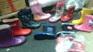 100 x pairs Brand new kids wellies - good mix of sizes and designs as pictured & more rrp £8.99 each