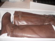 1 pair Boxed New Twin Zip Ladies Leather Boot-Colour- Brown-Size 7