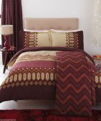 Cruz Plum Modern King Size 50% Cotton Duvet Set Geometric - RRP £120 New perfect stock. Create a