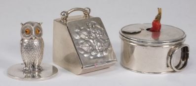 A Georgian silver wax jack, unmarked: of