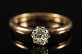 An 18ct gold and diamond mounted single-