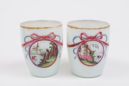 A pair of Continental milchglass small m