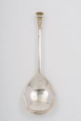 A Charles I seal top spoon: with pricked