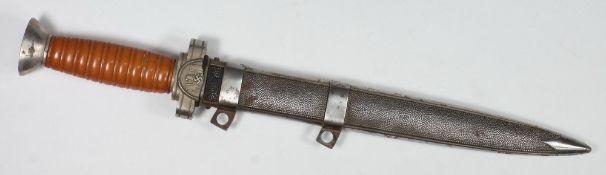 A German Rotes Kreuz Officers dagger:, d