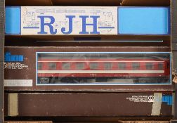 Lima, five assorted passenger coaches: i
