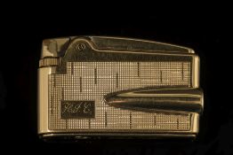 A 9ct gold 'Ronson' cigarette lighter: e