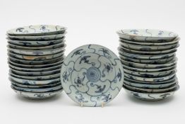 Tek Sing Cargo - thirty Chinese porcelain plates: of circular form,
