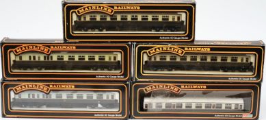 Five Mainline GWR livery passenger coaches, boxed:.