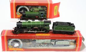 Hornby LNER Class B17 4-6-0 locomotive and tender 'Manchester United',