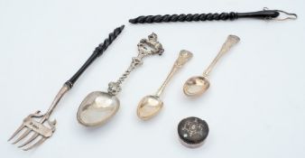 A Continental silver spoon: a pair of 19th century Kings pattern spoons and a toasting fork with