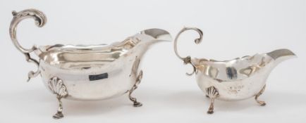 A Victorian silver sauce boat, maker's mark rubbed, Chester, 1900: of traditional designs,